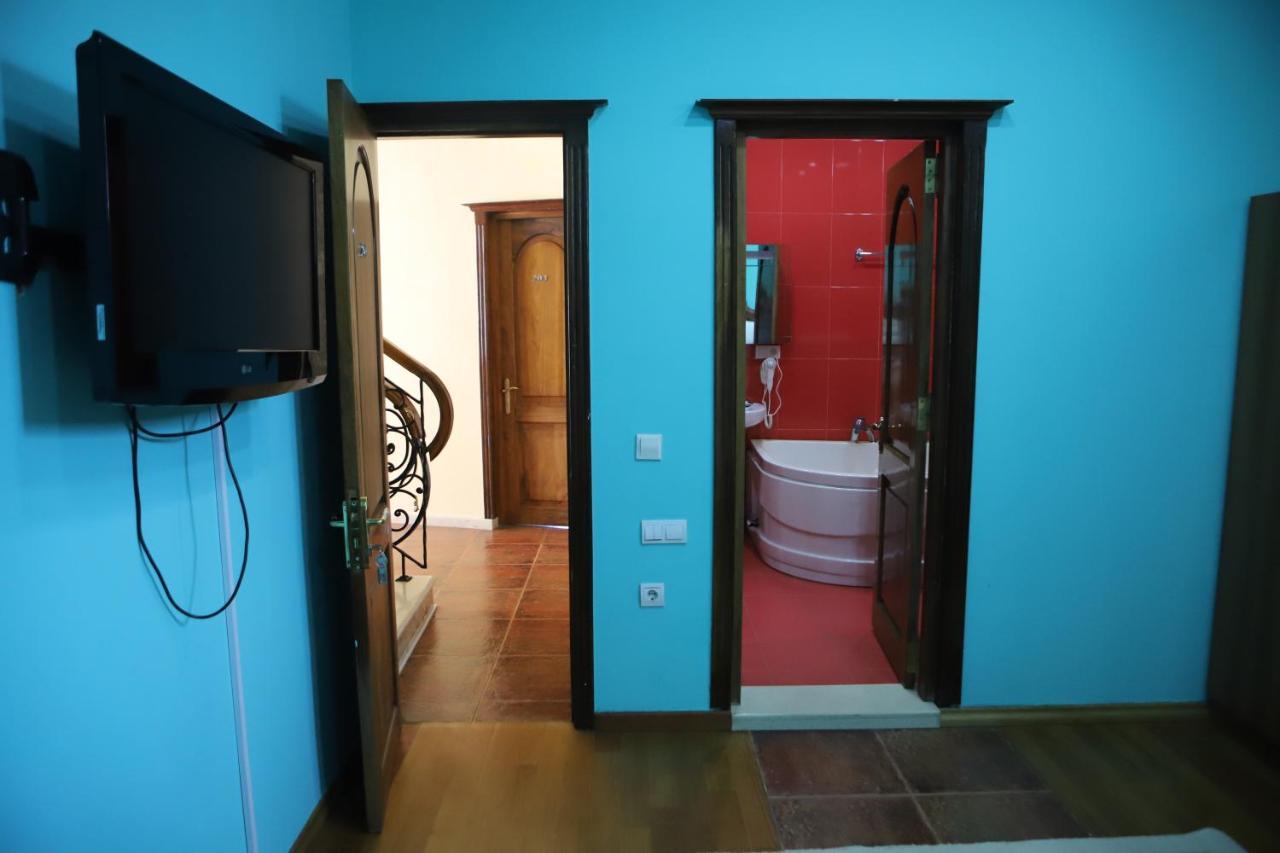 באטומי Hotel Black Sea House מראה חיצוני תמונה