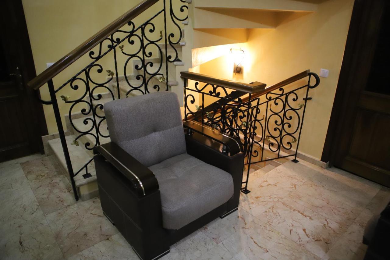 באטומי Hotel Black Sea House מראה חיצוני תמונה