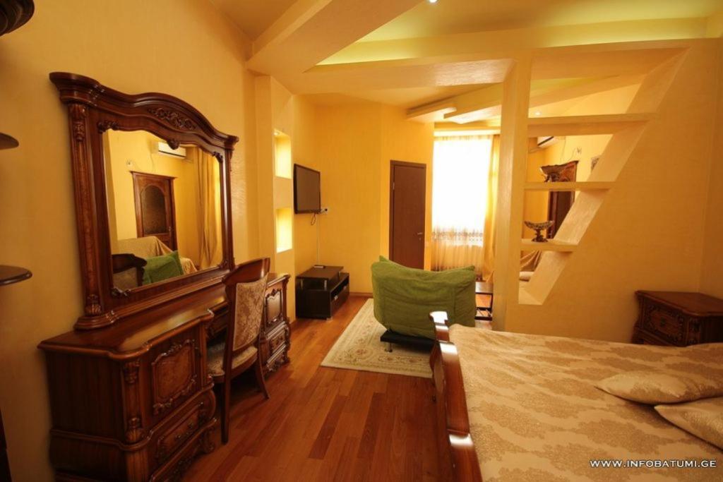 באטומי Hotel Black Sea House מראה חיצוני תמונה