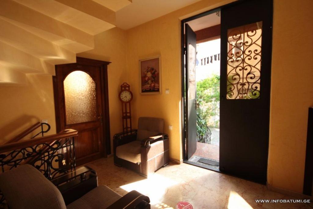 באטומי Hotel Black Sea House מראה חיצוני תמונה